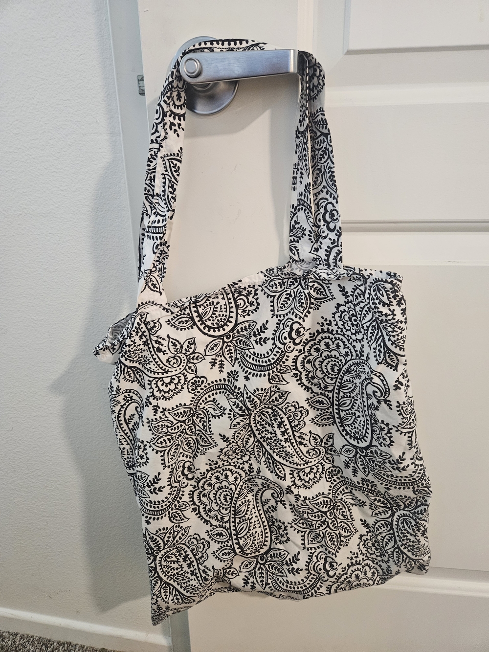 Black & White Paisley Tote Shoulder Bag